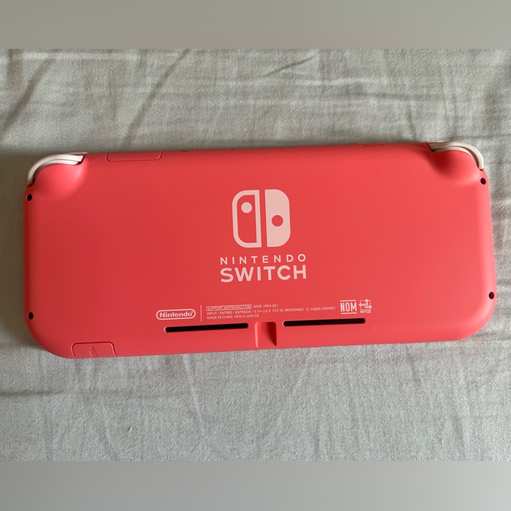 LIKE NEW!! Nintendo Switch Lite - Pink/ coral - Picture 5 of 9